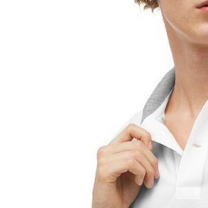 Lacoste oferece personalização com bordado nas camisas