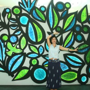 Painel inédito de Jona Lira a partir de recicláveis no RioMar