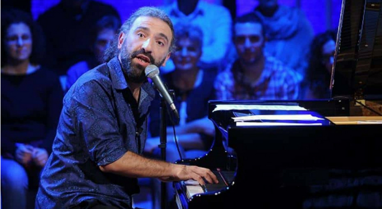 Pianista Stefano Bollani faz show no Teatro RioMar