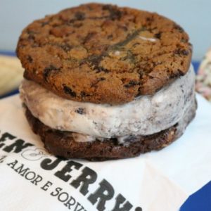 Ben & Jerry’s apresenta Cookie Affair: o sabor do mês