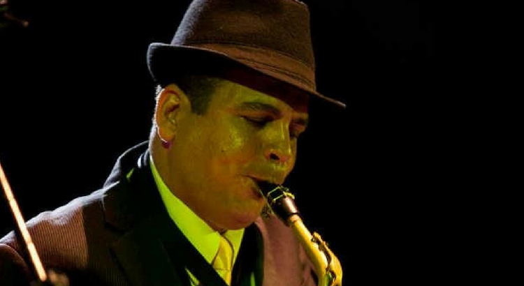 Maestro Spok se apresenta durante o Barchef Jazz no RioMar Recife