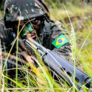Exército Brasileiro realiza exposição pelo Dia do Soldado