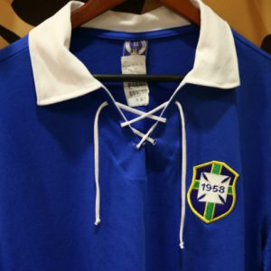 Loja PE Retrô tem camisas históricas da Seleção