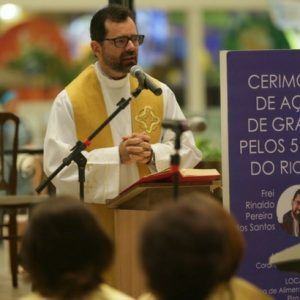 RioMar celebra cinco anos com bênção de frei Rinaldo