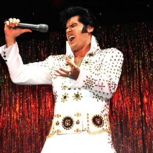 Conheça Renato Carlini, mais conhecido como Elvis Presley