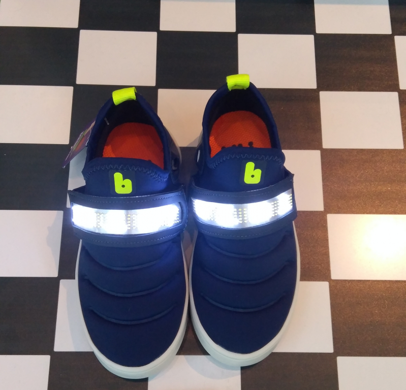 Loja Bibi lança tênis de LED infantil com display