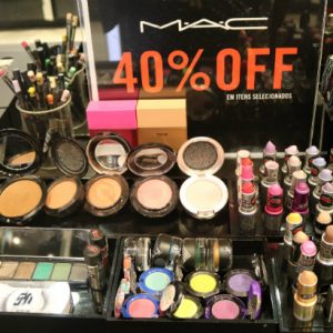 Produtos da MAC Cosmetics com 40% de desconto