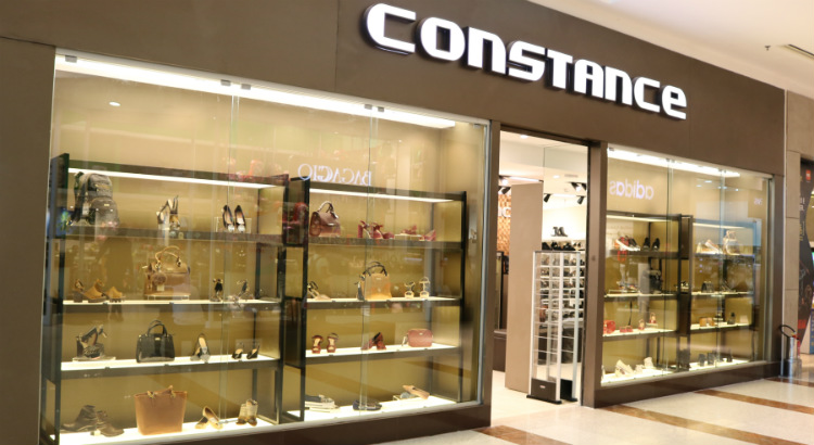 Constance: closet de sapatos para se servir à vontade