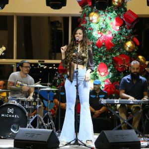 Erica Natuza agitou o público no sábado de Black Friday no RioMar