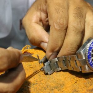 Horloge traz de consertos de relógios a reparo de joias