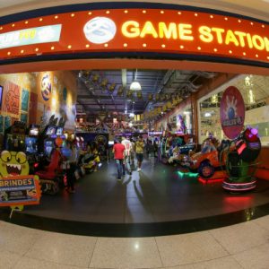 Game Station RioMar recebe famosos do Tik Tok