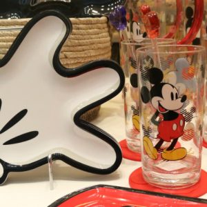 Coleção Mickey Mouse 90 anos em oferta na Camicado