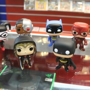 Colecionáveis: super-heróis da DC Comics conquistam as estantes