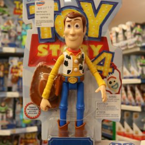 “Toy Story 4” reúne brinquedos até roupas para a criançada