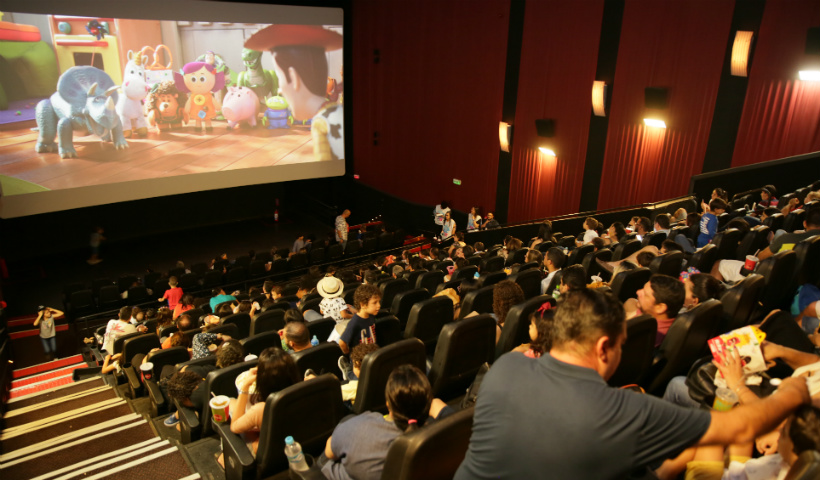 Inclusão social e alegria contagiam a Sessão Azul no Cinemark
