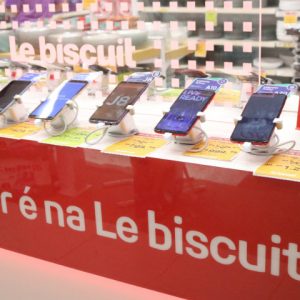 Nova linha de telefonia com vários smartphones na Le Biscuit