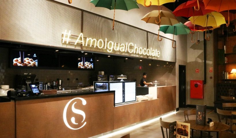 Cacau Show: conheça a cafeteria “Amo Igual Chocolate”