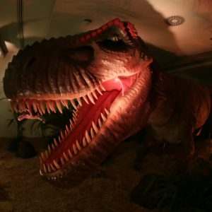 Exposição Mundo Jurássico apresenta dinossauros hiper-realistas