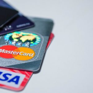 Crédito ou débito? Papa-Cartão RioMar recicla os cartões sem uso