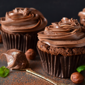 Para a Páscoa: aprenda a receita de cupcake de chocolate