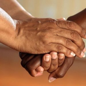 Dia do Amigo solidário: sua ajuda é o presente para quem precisa