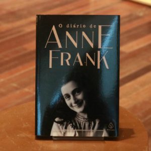 De Anne Frank a Revolução dos Bichos: peça seu livro online