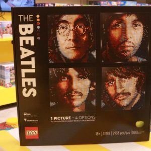 Lego inova com Beatles e Marilyn Monroe em nova coleção