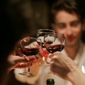 Ama saborear bons vinhos? Encontre o seu no RioMar Online