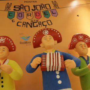 RioMar Recife recebe mostra “São João, Cordel e Cangaço”