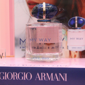 Giorgio Armani apresenta sua nova fragrância My Way