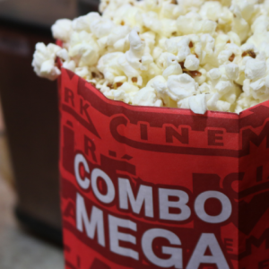 Cinema e pipoca combinam? Cinemark destaca combo especial