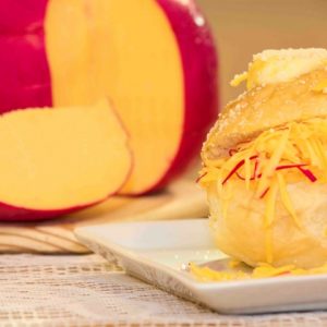 Pão Delícia de Queijo do Reino é sucesso no Café do Mercado