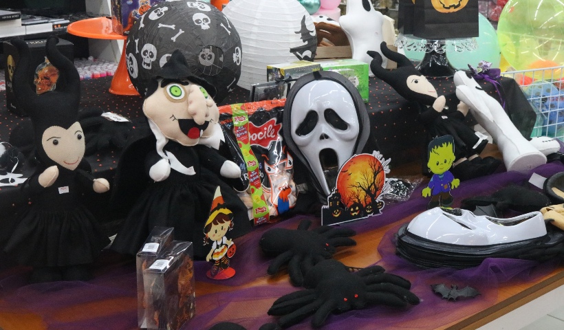Halloween: de acessórios a decoração na Kinitos Festas