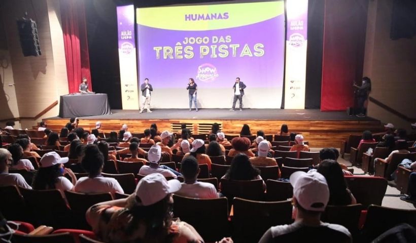 Enem: Aulão IJCPM reúne jovens no Teatro RioMar