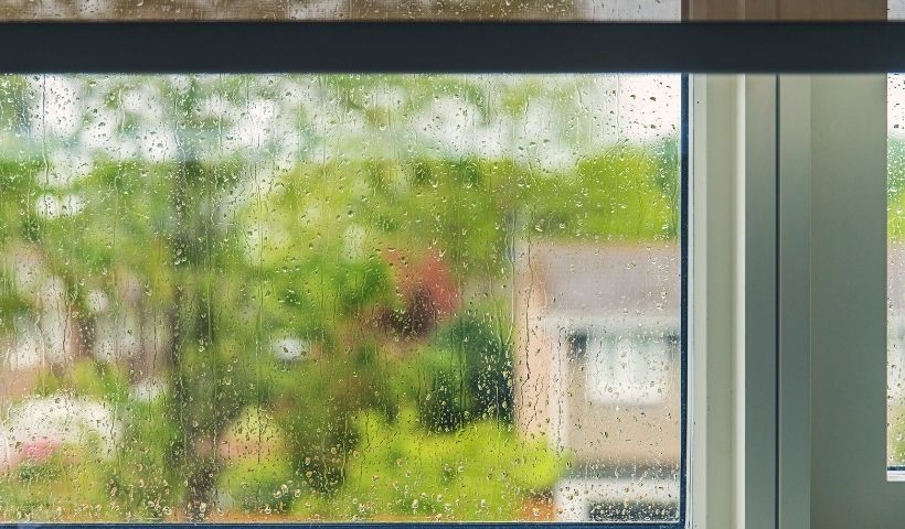 Vai sair de casa? Peça sua capa de chuva no RioMar Online