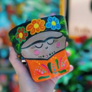 Vasos de Frida Kahlo para você pedir no RioMar Online