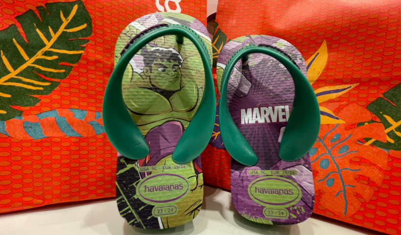 Marvel Kids com mochilas e chinelos temáticos no RioMar Online