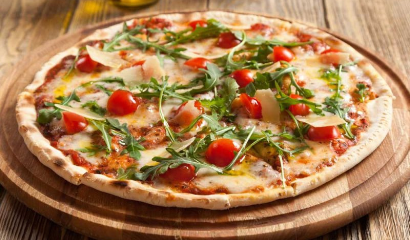 Peça uma pizza no RioMar Online e ganhe um copo exclusivo