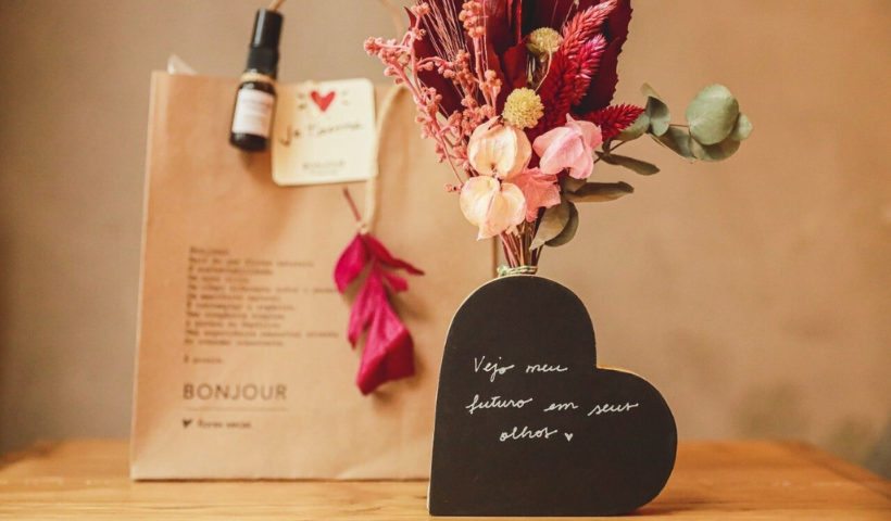 Presente romântico da Bonjour Flores para o Dia dos Namorados