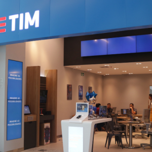 RioMar Recife recebe nova loja da Tim