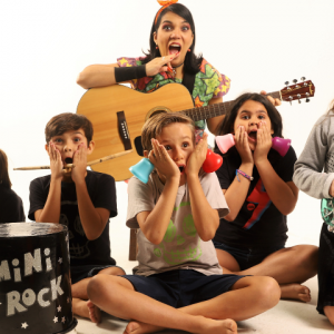 É hoje! Banda Mini Rock vai agitar a criançada no RioMar