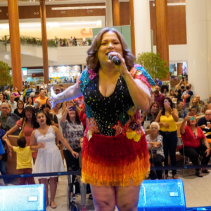 RioMar promove show de Nena Queiroga no Dia do Frevo