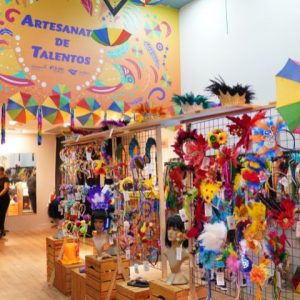 Itens de Carnaval: Artesanato de Talentos com produtos temáticos