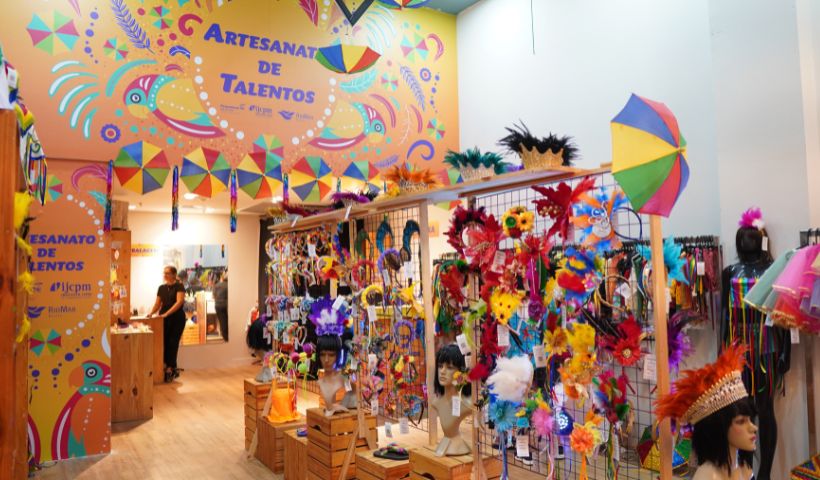 Itens de Carnaval: Artesanato de Talentos com produtos temáticos