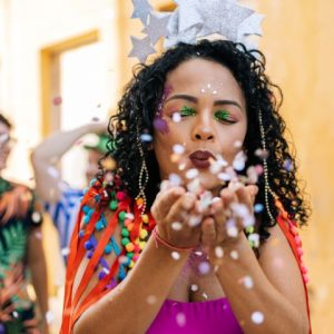 Vai curtir o Carnaval? Veja itens para sua folia no RioMar Online