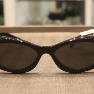 Óculos de sol cheios de estilo na Ótica Visão