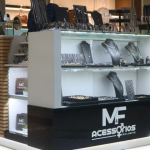 M&F Acessórios inaugura quiosque no RioMar