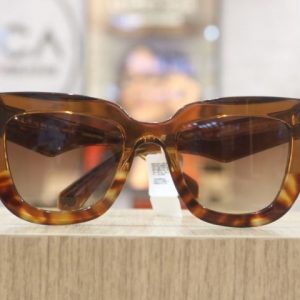 É verão! Modelos de óculos de sol para você escolher
