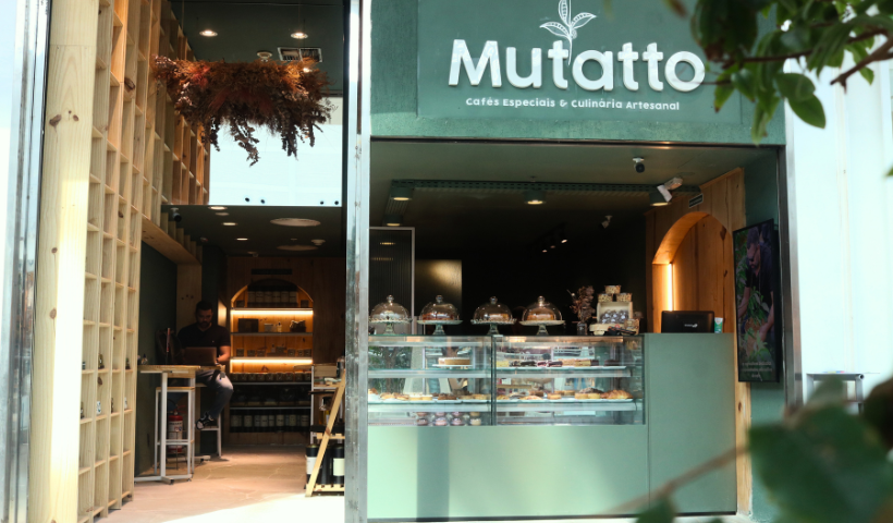 Mutatto Café reinaugura com espaço mais moderno