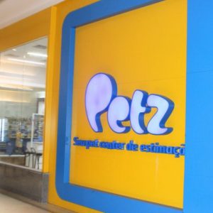 Petz tem serviços de banho, tosa, corte de unha e muito mais